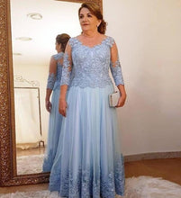 Load image into Gallery viewer, Plus Size Mother Of The Bride Dresses A-line Long Sleeves Tulle Appliques Lace Beaded Groom Long Mother Dresses For Wedding
